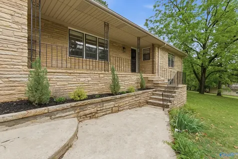 1002 Woodall Lane Huntsville AL 35816