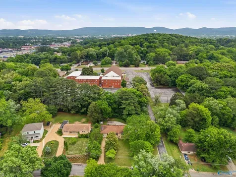 1002 Woodall Lane Huntsville AL 35816