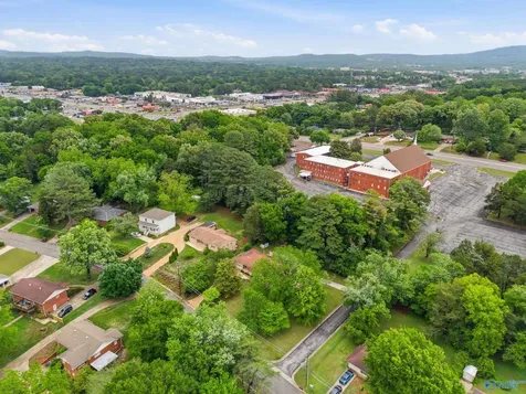 1002 Woodall Lane Huntsville AL 35816