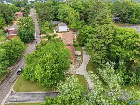 1002 Woodall Lane Huntsville AL 35816