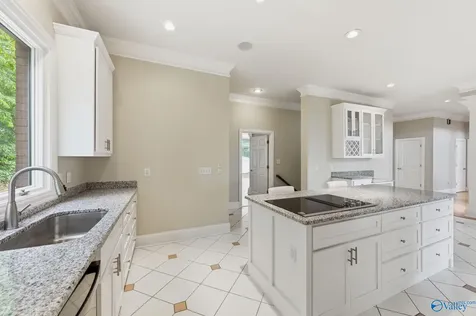 5 Saint Charles Road SE Huntsville AL 35801