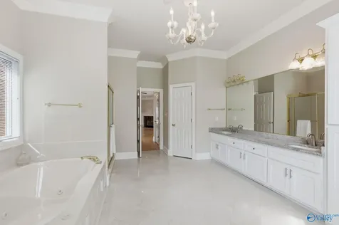 5 Saint Charles Road SE Huntsville AL 35801