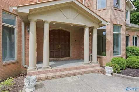 5 Saint Charles Road SE Huntsville AL 35801