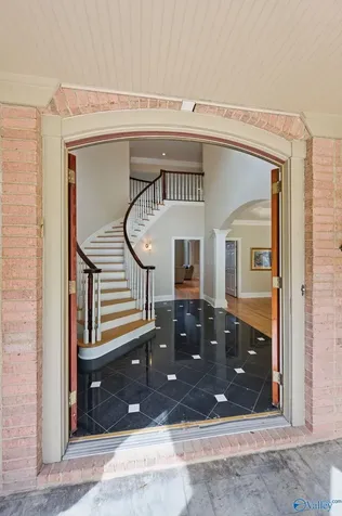 5 Saint Charles Road SE Huntsville AL 35801
