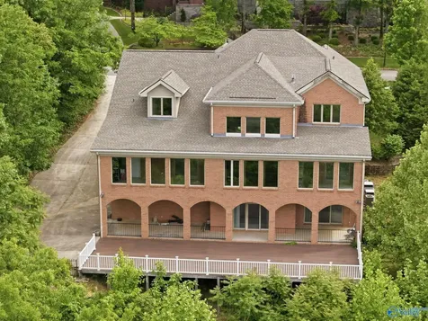 5 Saint Charles Road SE Huntsville AL 35801