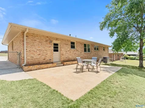 2507 Barney Terrace NW Huntsville AL 35810