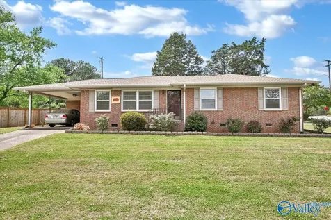 1119 Retlaw Street NW Huntsville AL 35816
