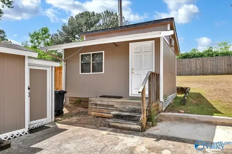 1119 Retlaw Street NW Huntsville AL 35816