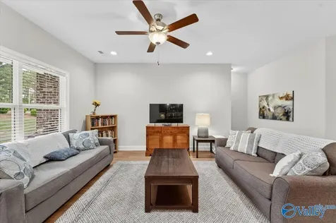 4010 Rockland Circle Owens Cross Roads AL 35763