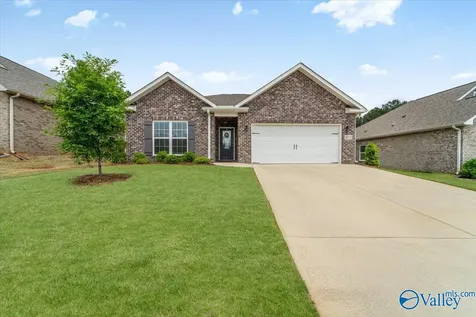4010 Rockland Circle Owens Cross Roads AL 35763