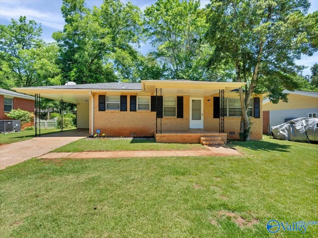 3018 Holiday Drive SW Huntsville AL 35805