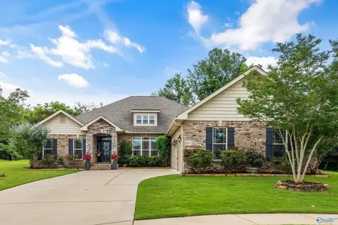 4417 Duskin Court SE Owens Cross Roads AL 35763