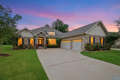 4417 Duskin Court SE Owens Cross Roads AL 35763