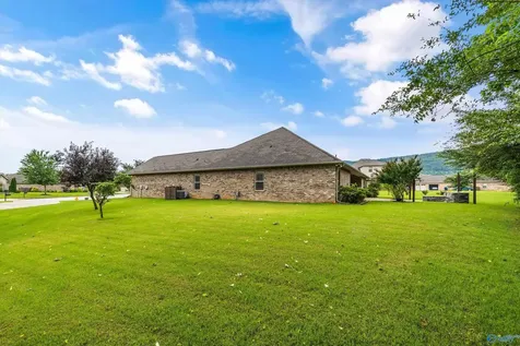 4417 Duskin Court SE Owens Cross Roads AL 35763