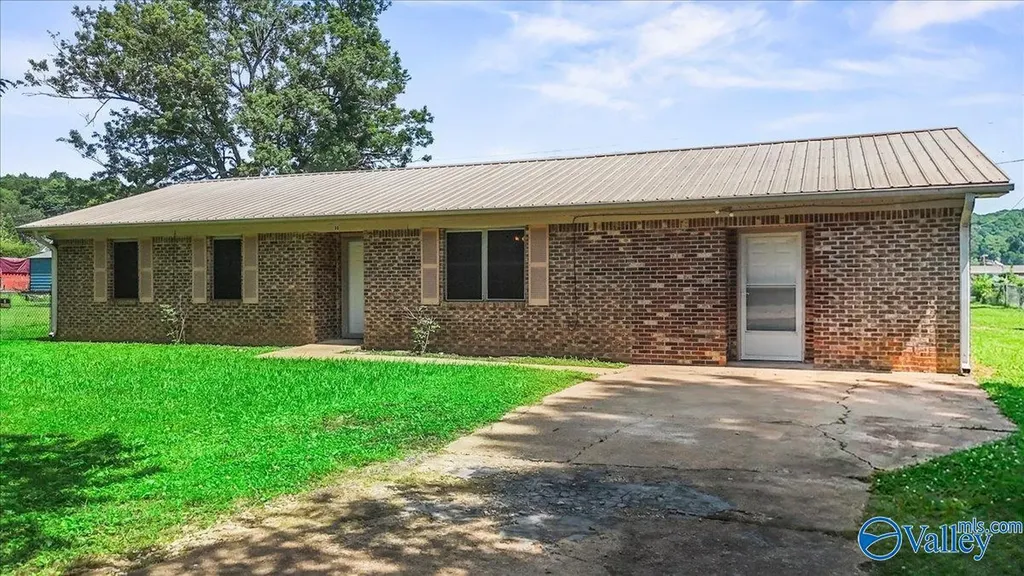 80 Mcdonald Lane Guntersville AL 35976