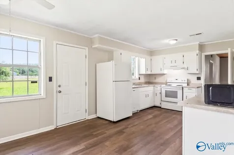 80 Mcdonald Lane Guntersville AL 35976