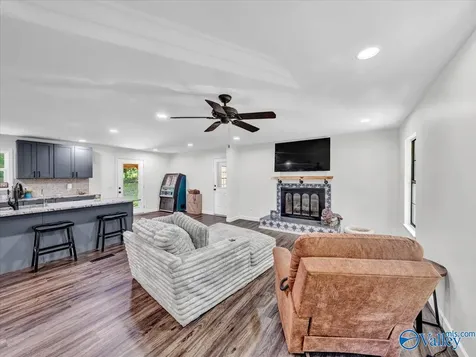 3516 Cedar Lane Guntersville AL 35976