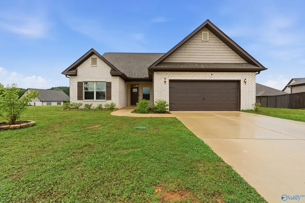 111 Pomelo Street Huntsville AL 35811