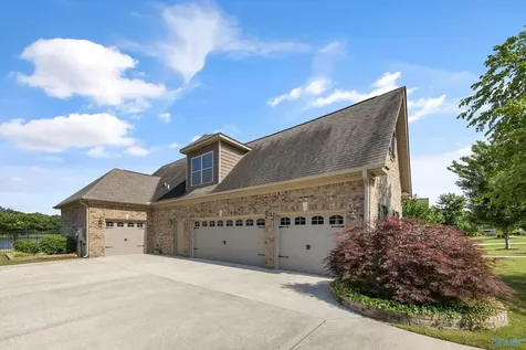7576 Parktrace Lane SE Owens Cross Roads AL 35763