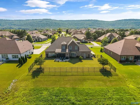 7576 Parktrace Lane SE Owens Cross Roads AL 35763