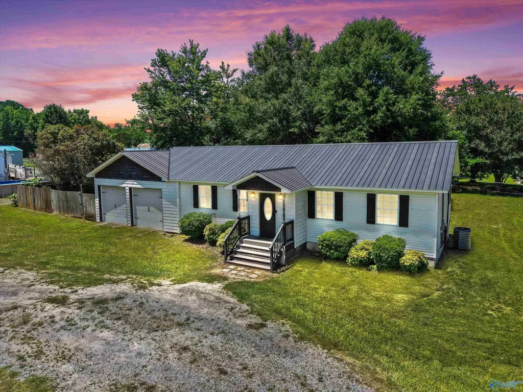 534 Hill Bluff Road Guntersville AL 35976