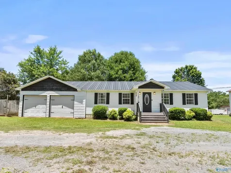 534 Hill Bluff Road Guntersville AL 35976