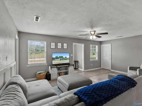 534 Hill Bluff Road Guntersville AL 35976