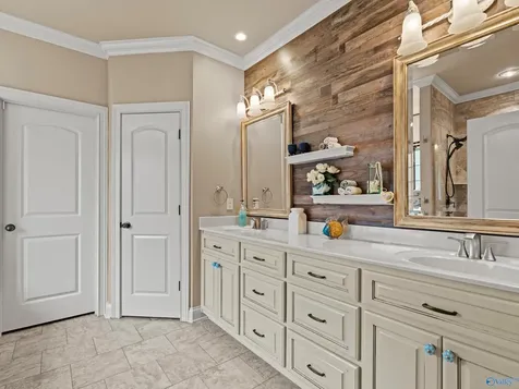 27545 Carrington Court Athens AL 35613