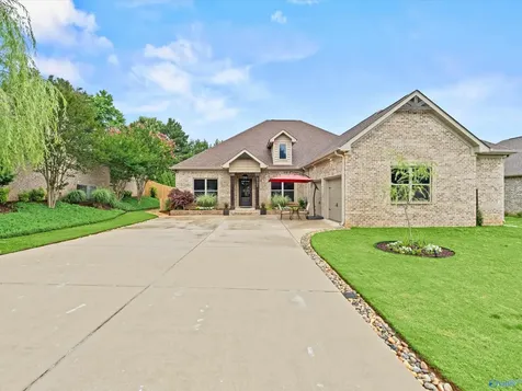 27545 Carrington Court Athens AL 35613