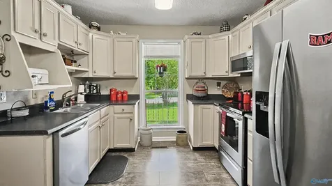 713 Cloverdale Court Athens AL 35611