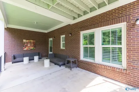 37 Hillcrest Avenue NW Huntsville AL 35806