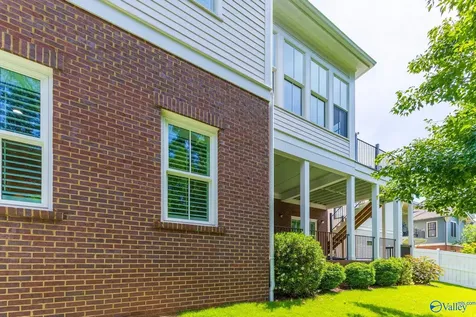 37 Hillcrest Avenue NW Huntsville AL 35806