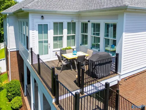 37 Hillcrest Avenue NW Huntsville AL 35806