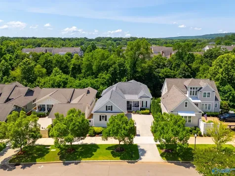 37 Hillcrest Avenue NW Huntsville AL 35806