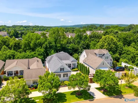 37 Hillcrest Avenue NW Huntsville AL 35806