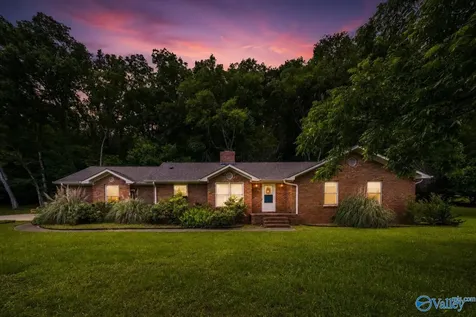 105 Mohawk Road Owens Cross Roads AL 35763