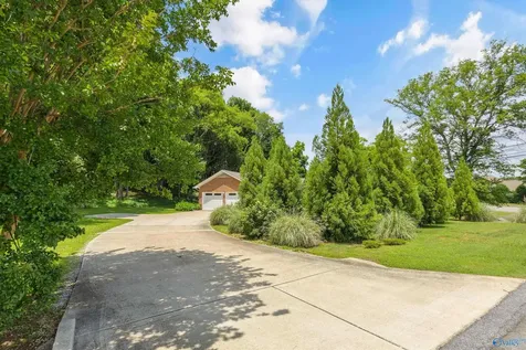 105 Mohawk Road Owens Cross Roads AL 35763