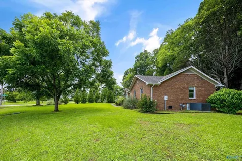 105 Mohawk Road Owens Cross Roads AL 35763