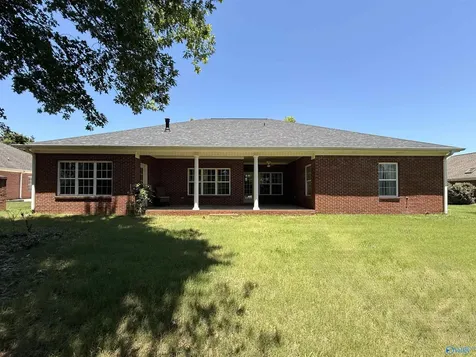 3015 Cobble Farms Drive Owens Cross Roads AL 35763