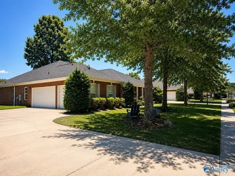 3015 Cobble Farms Drive Owens Cross Roads AL 35763