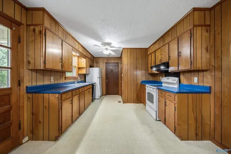 8051 Upper Snake Road Athens AL 35614
