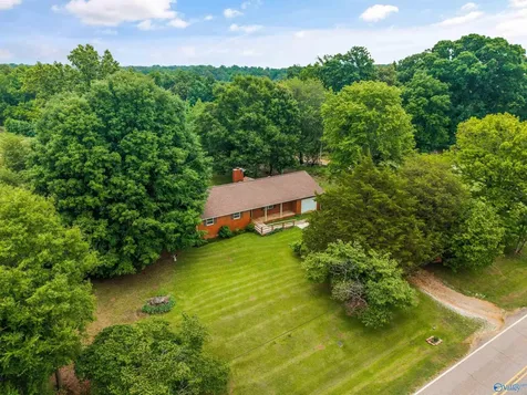 8051 Upper Snake Road Athens AL 35614
