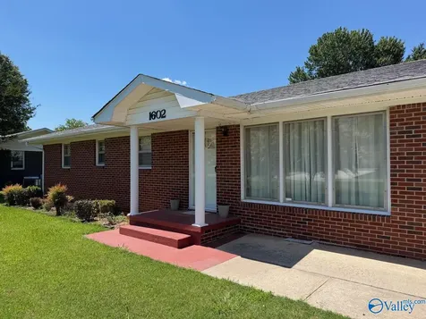 1602 Buchanan Street Athens AL 35611