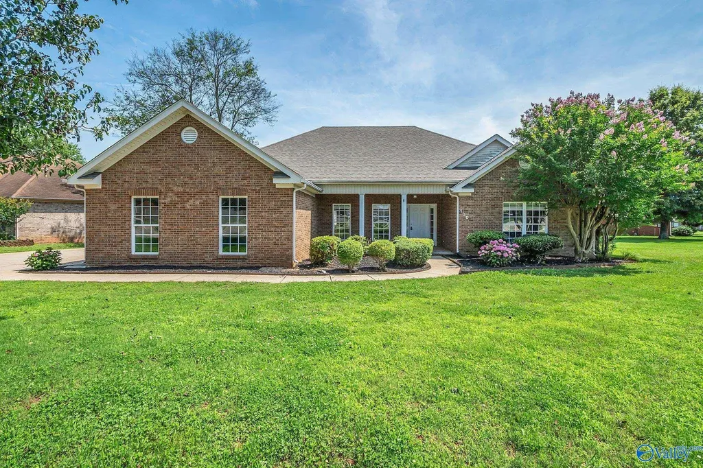 100 Tudor Place Madison AL 35758