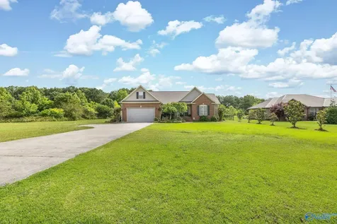 1326 Union Grove Road Guntersville AL 35976