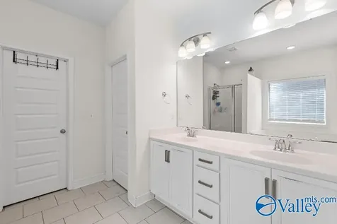 11006 Thorne Drive Madison AL 35757