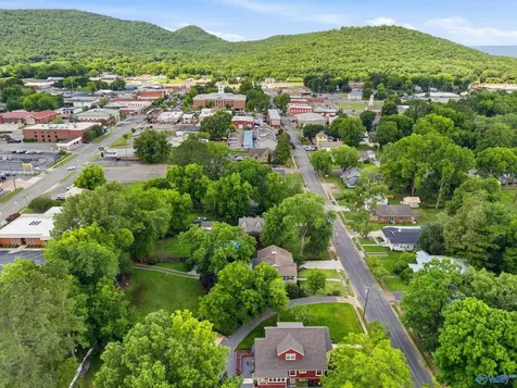 508 S Market Street Scottsboro AL 35768