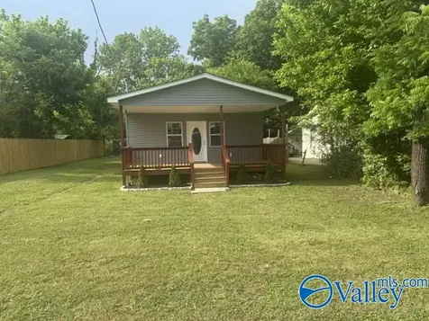 509 Earl Street Scottsboro AL 35768