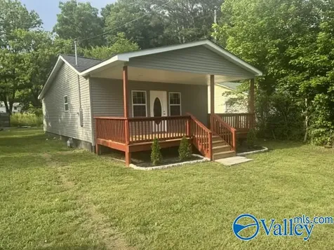 509 Earl Street Scottsboro AL 35768