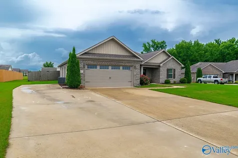113 Stillwood Drive Hazel Green AL 35750